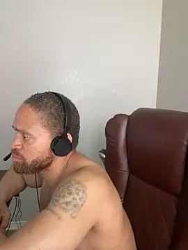 Fathero1time Live XXX-Chat