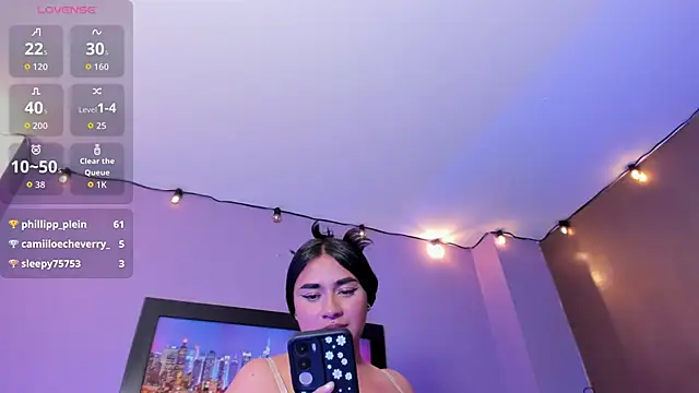 Chat XXX en directo de Lucyy_tits
