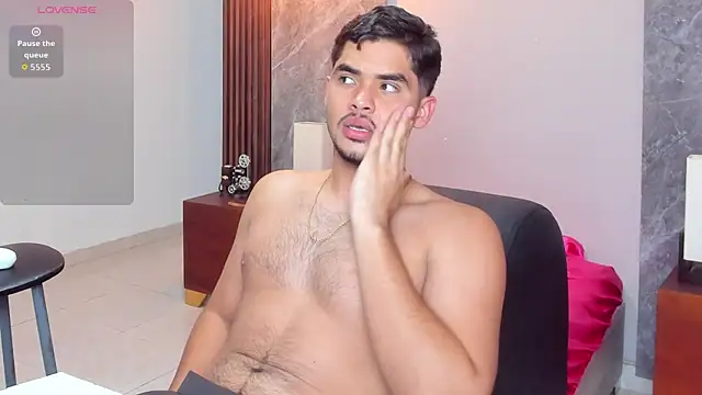 luciano_vitale's Webcam Show