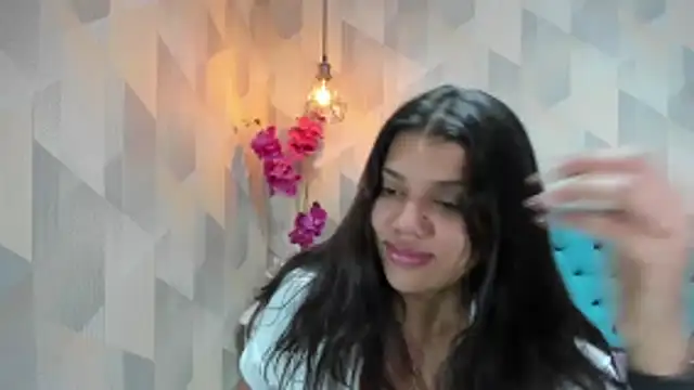 Chat XXX en directo de LindaBreeS