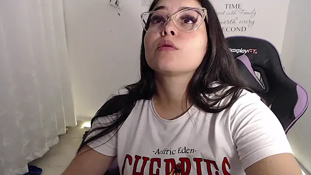 Chat +18 de amberbakee ao vivo
