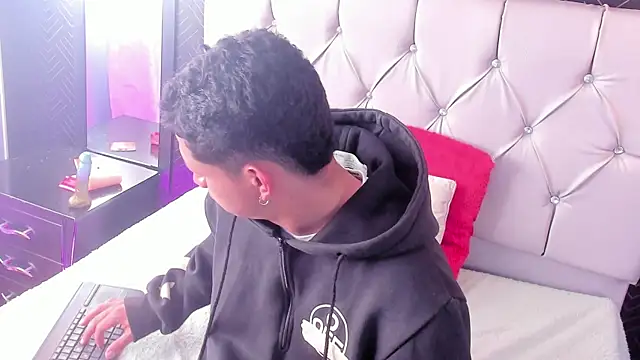Tony_Zackk live XXX chat