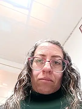 צ'אט XXX בשידור חי של miss_hanna07