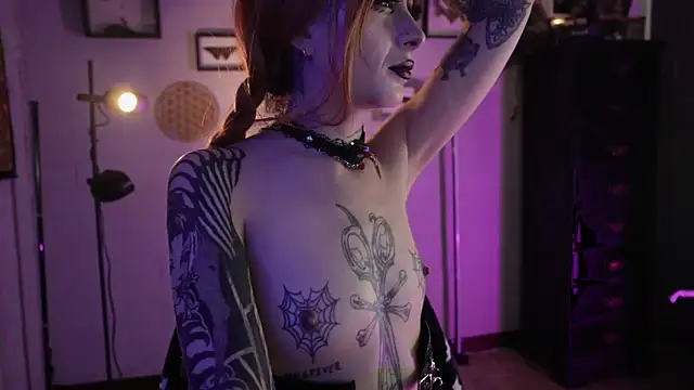 แชท XXX สดของ insania_9999_