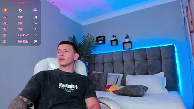 Thomas_moon Chat XXX live