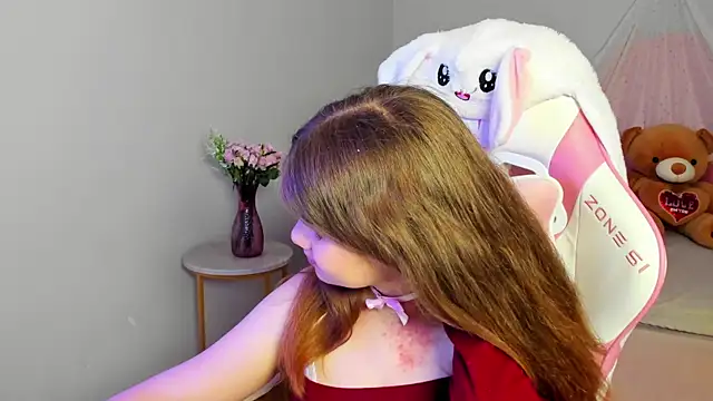 ChloeHalses' Live XXX Chat