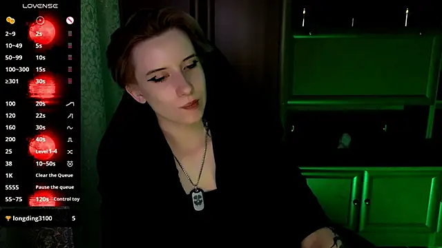 _Shadow_devil__: онлайн-секс-чат