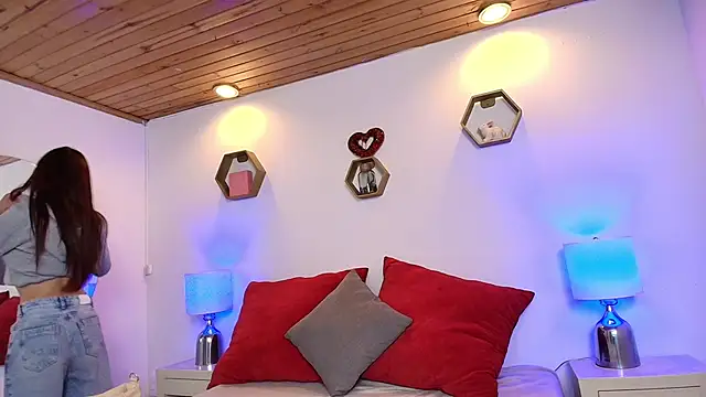 _AmberRosse_ Adlı Modelin Canlı XXX Sohbeti