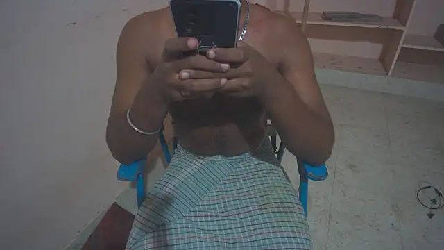 Chat XXX en directo de Tamil_KDD