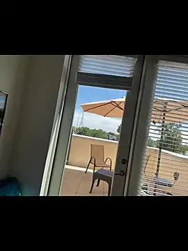 Czat XXX na żywo – CarmenCash__