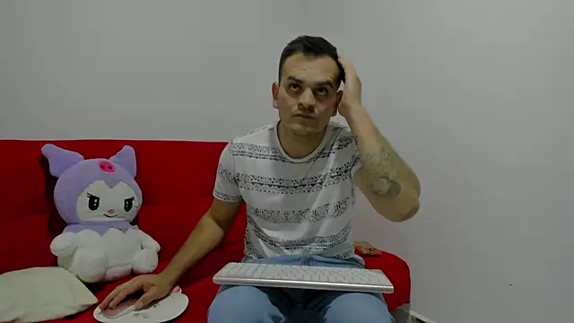 Edwin_Q: απευθείας συνομιλία ΧΧΧ