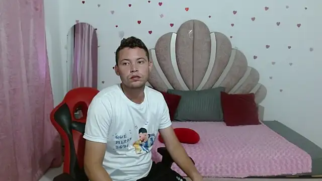 sven_fox723's Live XXX Chat