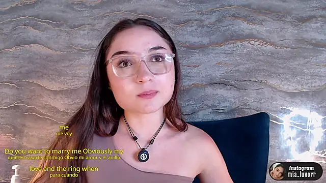 Chat +18 de Mia_Luxor ao vivo