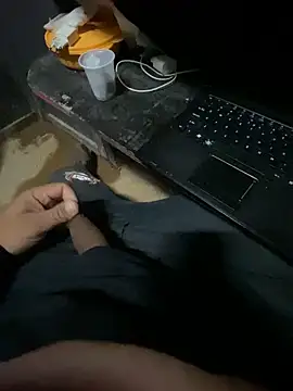 Chat +18 de SeuGuarda2001 ao vivo