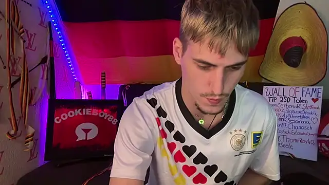 Cookieboy88 现场XXX聊天