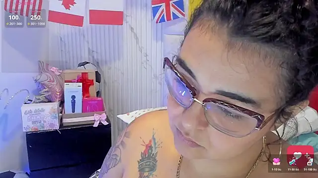 Reginavegaa Chat XXX in diretta