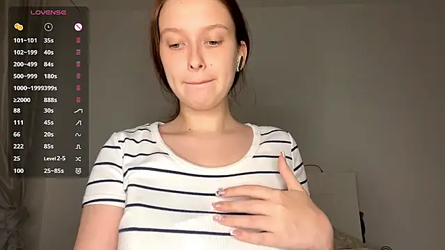 XXX chat uživo modela LoryMusetti