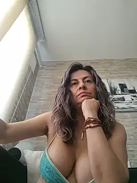 Chat +18 de Latiinvenushot ao vivo