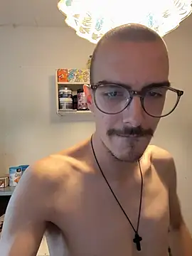 Maximus9494 Live XXX Chat