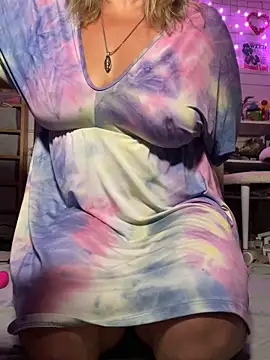 XXX chat uživo modela TrenaAnne