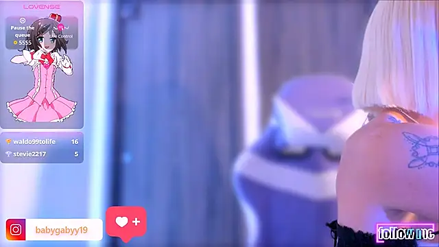 DeliGaby live XXX chat