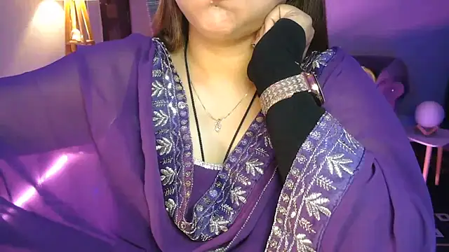 Mitikaa Live XXX-Chat