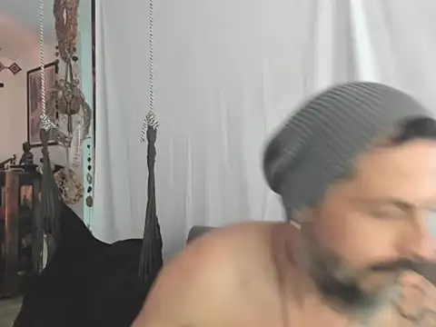 Chat +18 de Miguel_angeel_ ao vivo