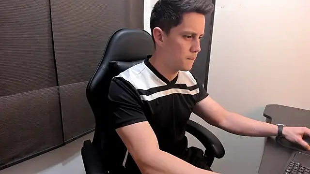 KendricTorres live XXX chat