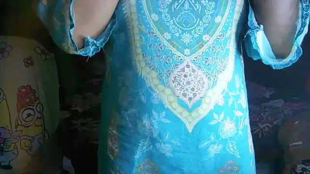 BengaliQueenStar élő XXX-chatje