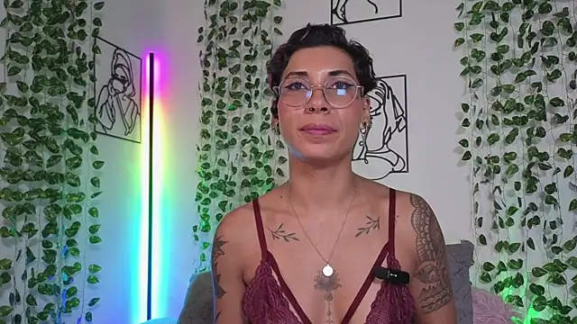 MiaMorgan_: απευθείας συνομιλία ΧΧΧ