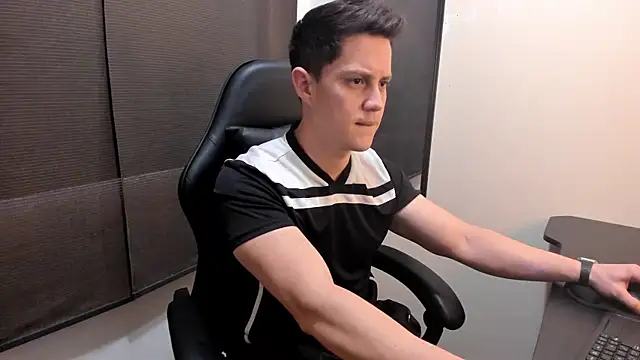 دردشة KendricTorres الجنسية المباشرة