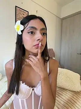 ZaraLuuv Live XXX-Chat