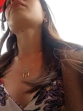 _Isabella-7のライブXXXチャット
