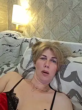 stellahere8 Adlı Modelin Canlı XXX Sohbeti