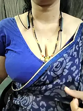 bhuvana_555's Live XXX Chat