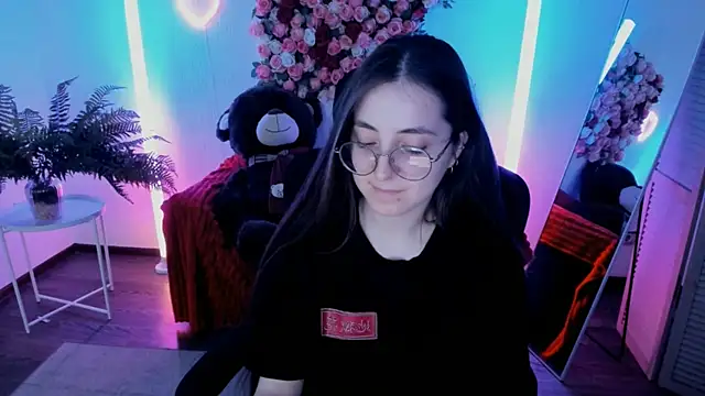 VirtuallVoyant's Live XXX Chat