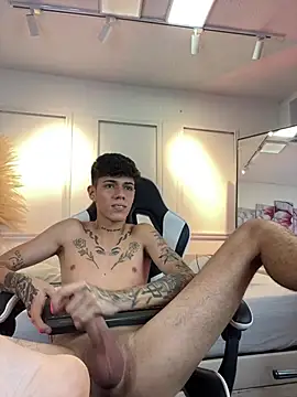 Tommy_valverde 라이브 XXX 채팅