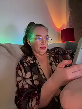 Chat XXX en directo de FemDom_RubyKnightXXO