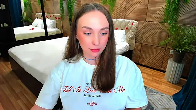 TrueReincarnation's Live XXX Chat