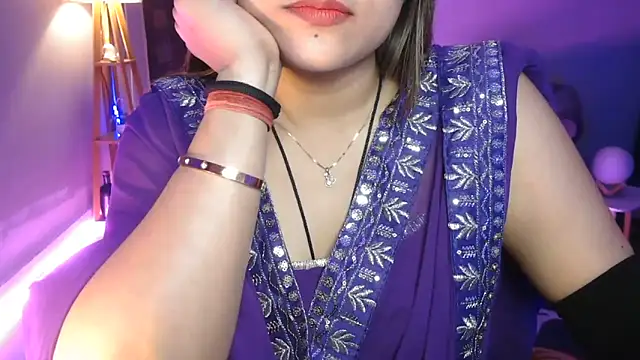 Mitikaa Chat XXX live
