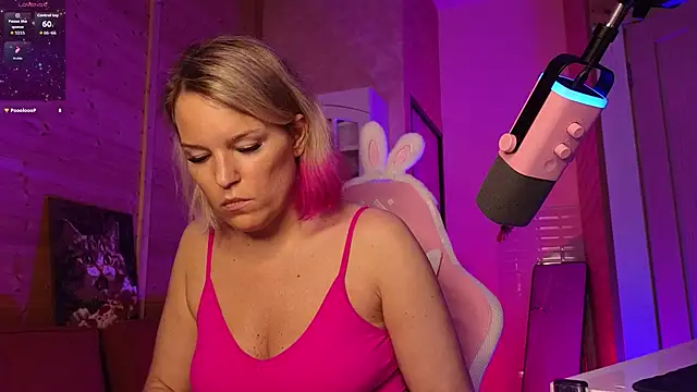 Lady_Shine élő XXX-chatje