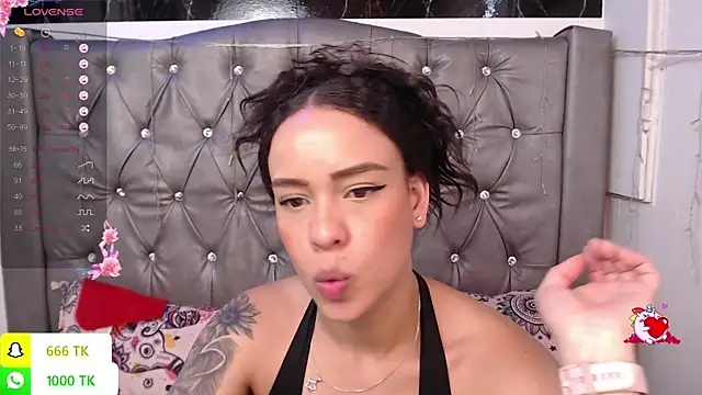 LAILAGUMMY live XXX chat