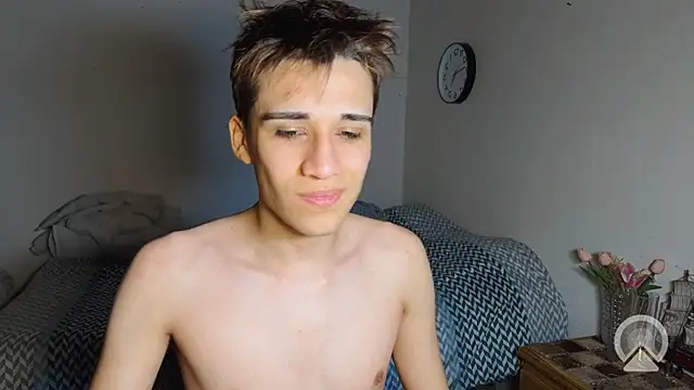 kevinnoff19 XXX чат на живо