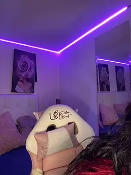 Chat +18 de SamathaMay ao vivo