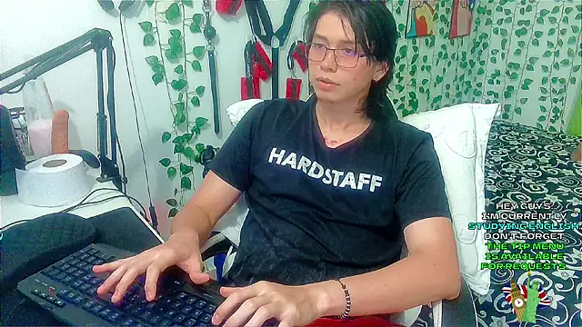 Chatroom XXX en direct de Andy_gray