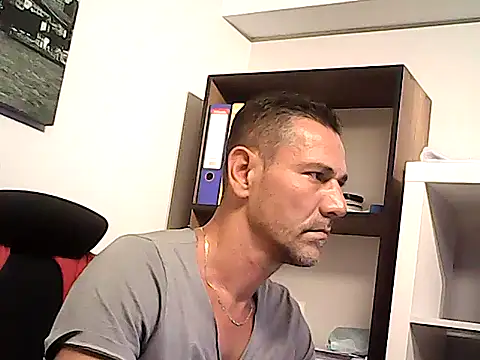 mastercharisma35's Live XXX Chat