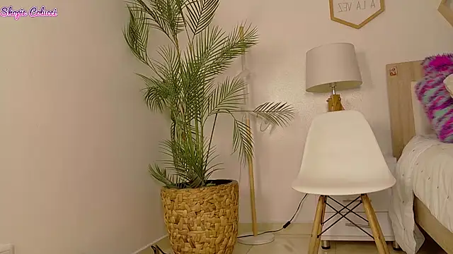 צ'אט XXX בשידור חי של Shopie_Colucci