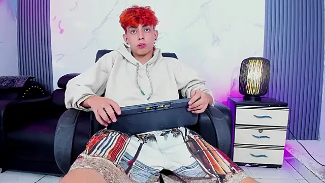 Anthony_little webcam show