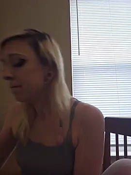 Chat XXX en directo de AmethystFoxx