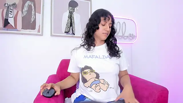 niia7's Live XXX Chat